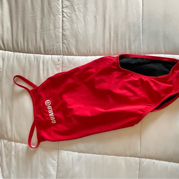 Lifeguard swim suit - Picture 4 of 5